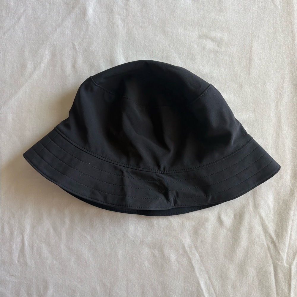Lululemon Athletica Black Both Ways Bucket Hat